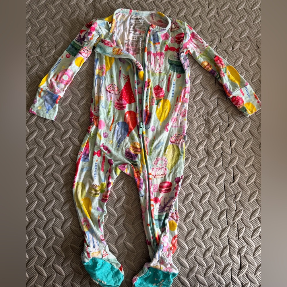 Posh Peanut Multicolor Party Print Footie